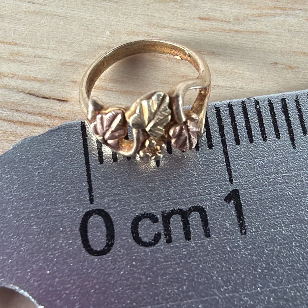 Vtg 10K Black Hills Gold Mini Ring Pendant Necklace Measures 1 Cm. Across